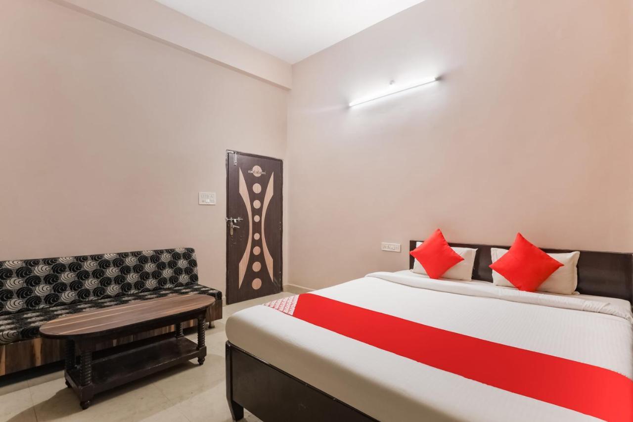 Hôtel Oyo 49090 G K Jain à Guna Extérieur photo