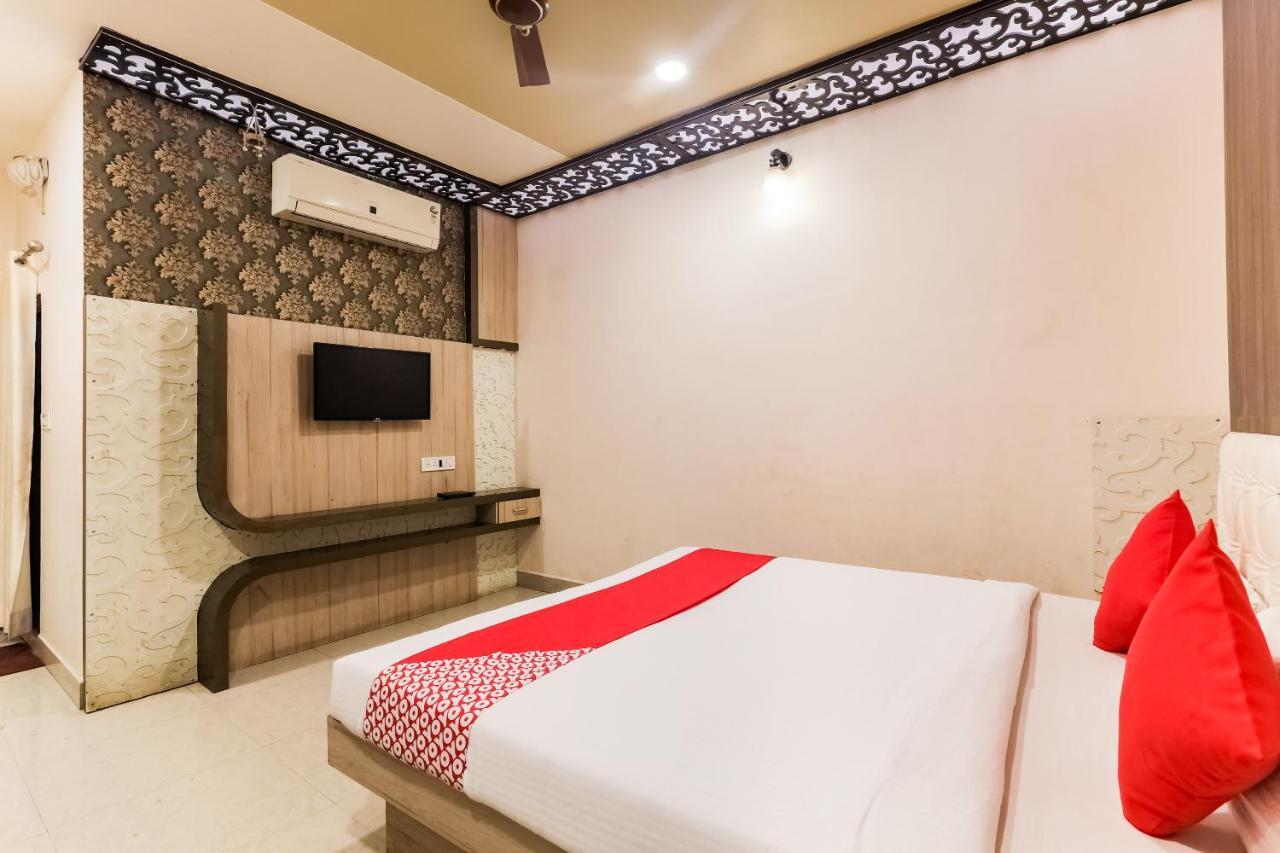 Hôtel Oyo 49090 G K Jain à Guna Extérieur photo